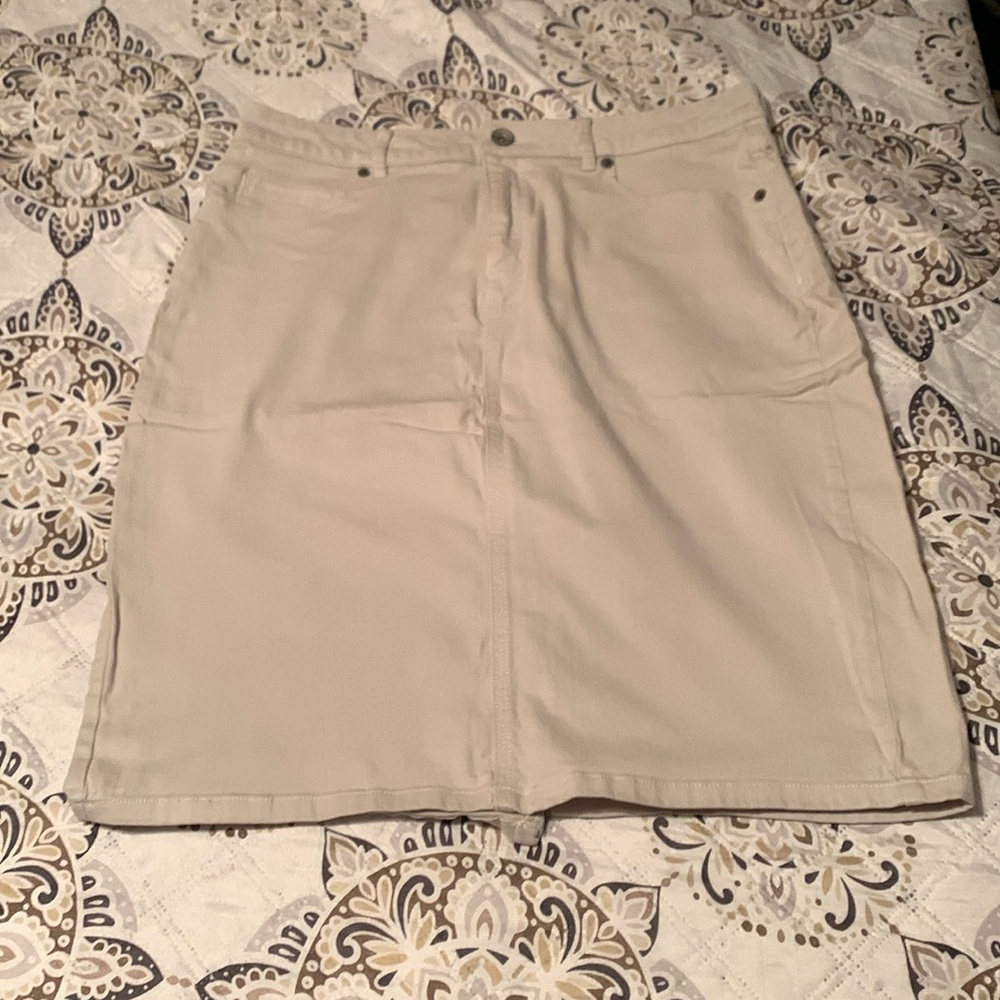 Lands' End Skirt Size 10 Khaki Tan  Knee Length